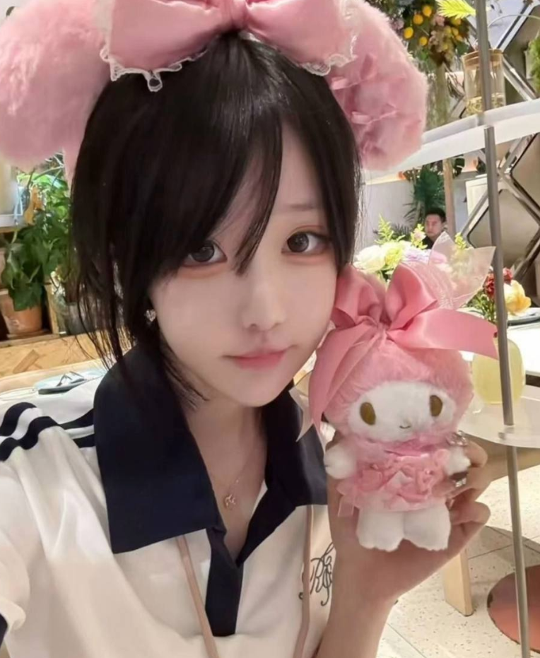 新盛集团获郑州大学颁发“大学生最佳雇主”荣誉称号(图1)