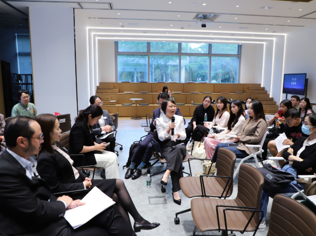 “香港法治与行政管治面面观”系列活动走进新盛娱乐集团(图1)